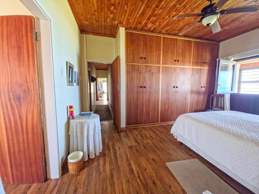 5 Bedroom Property for Sale in Jongensfontein Western Cape